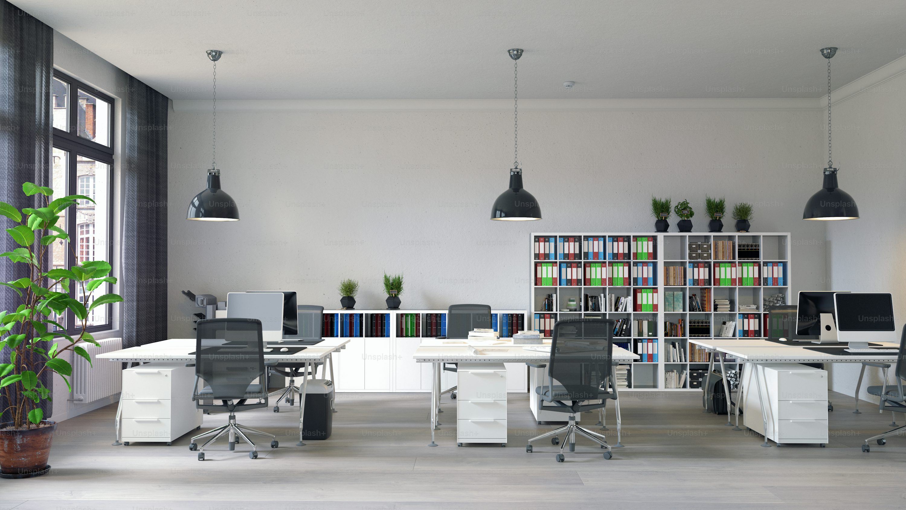 Kreativer Design-Workflow auf einem Schreibtisch